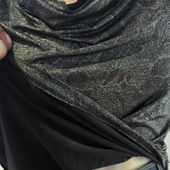 Asymmetrical Silver and Black Tank Top - Picture 6 of 11